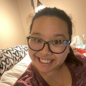 Meet your Posher, Rebecca